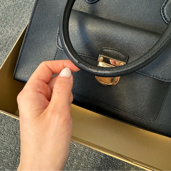 Michael Kors Bag - Picture 5 of 10